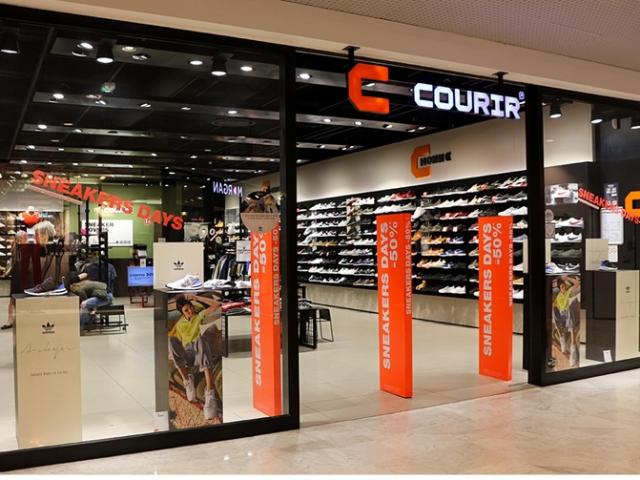 magasin de sport COURIR, centre commercial ATLANTIS, Saint-Herblain.